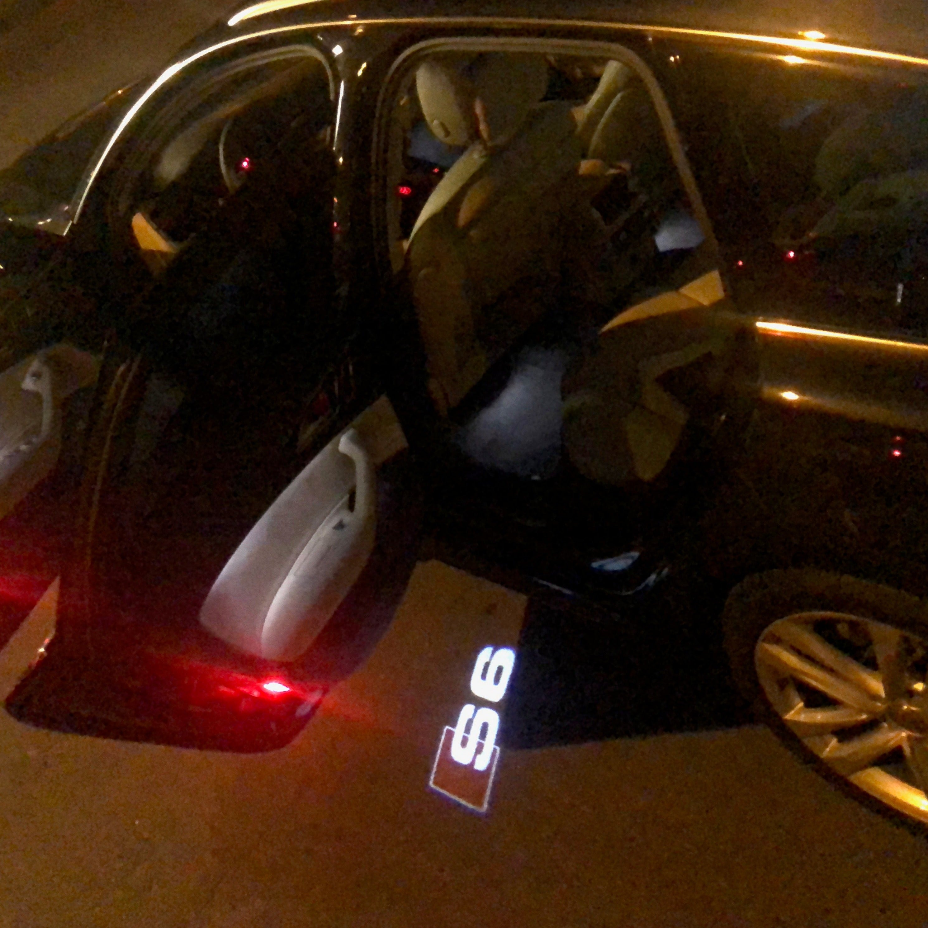 AUDI LOGO PROJECTOT LIGHTS Nr.27 (Menge 1 = 2 Logofolien /2 Türleuchten)