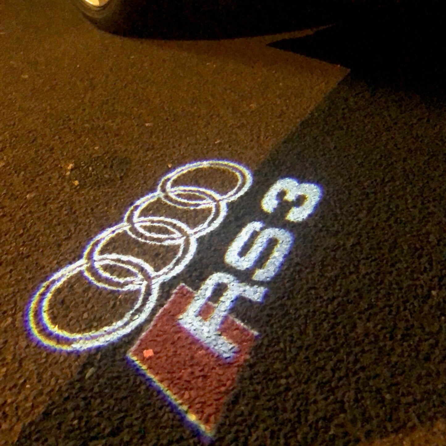 AUDI LOGO PROJECTOT LIGHTS Nr.128 (Quantität 1 = 2 Logofilme / 2 Türleuchten)