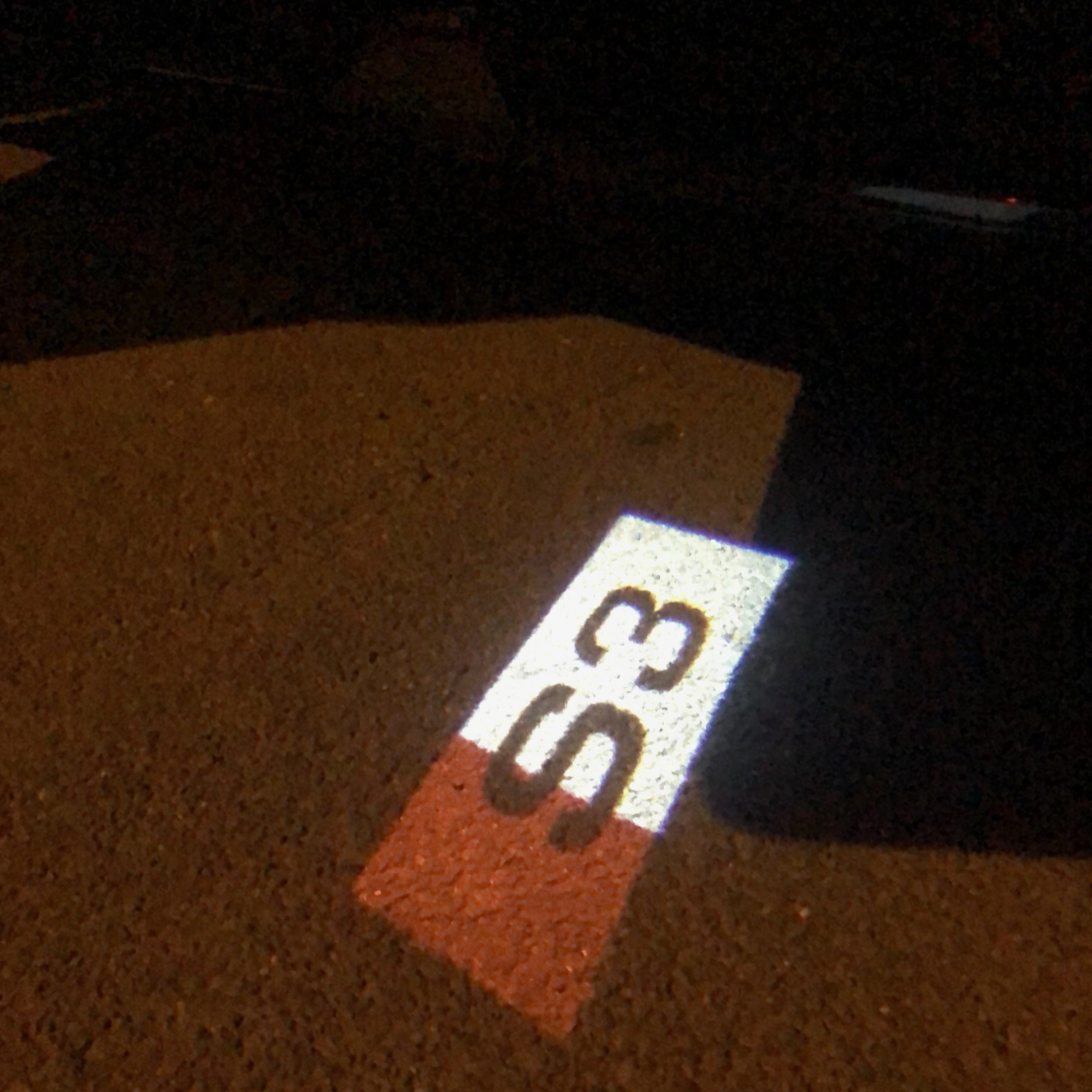 AUDI LOGO PROJECTOT LIGHTS Nr.129 (الكمية 1 = 2 شعار الأفلام / 2 أضواء الباب)