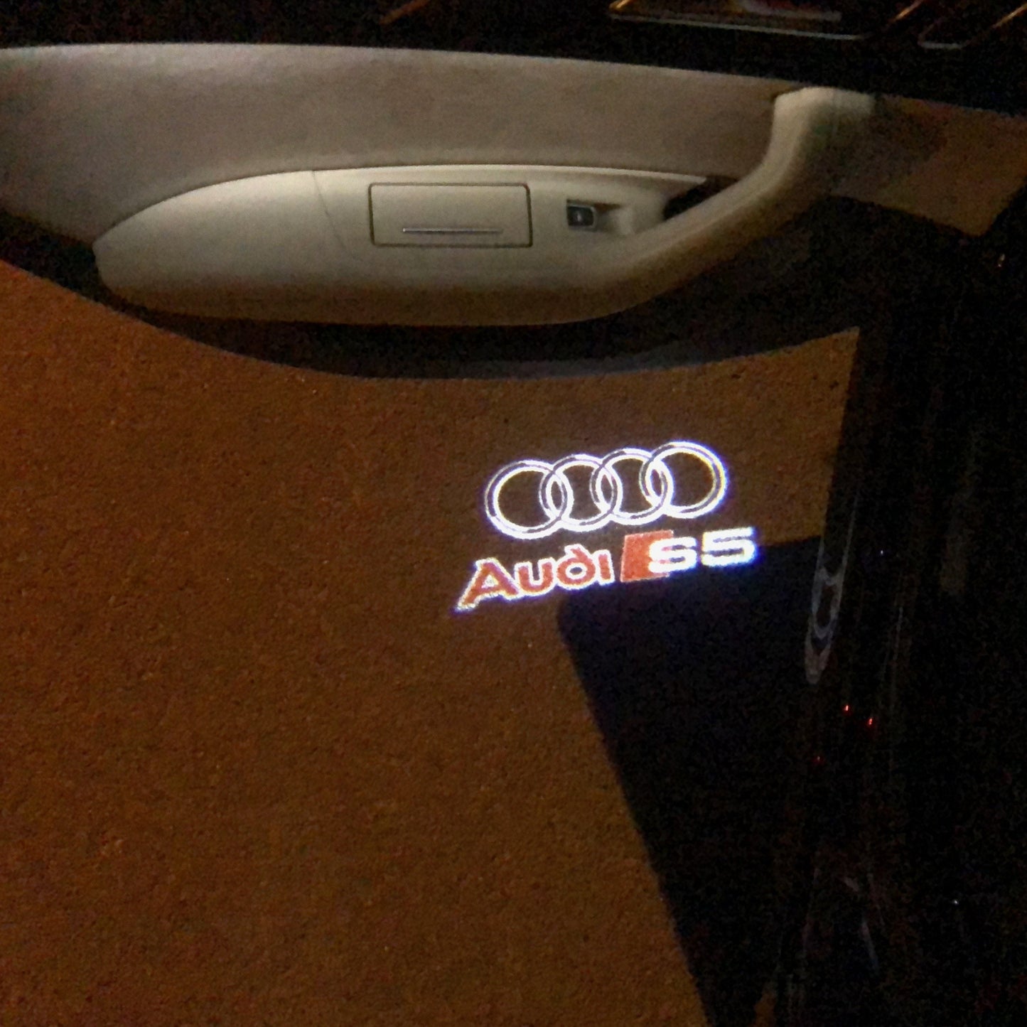 AUDI S5 LOGO PROJECTOT LIGHTS Nr.35  (quantity 1 = 2 Logo Films /2 door lights）