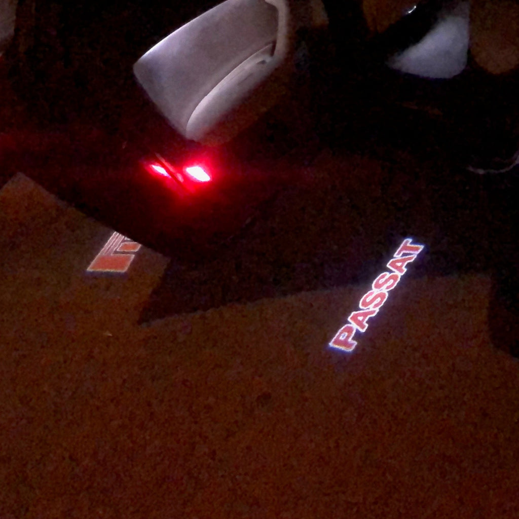 Feux de porte Volkswagen Logo PASSAT N.95 (quantité 1 = 2 films de logo / 2 feux de porte）