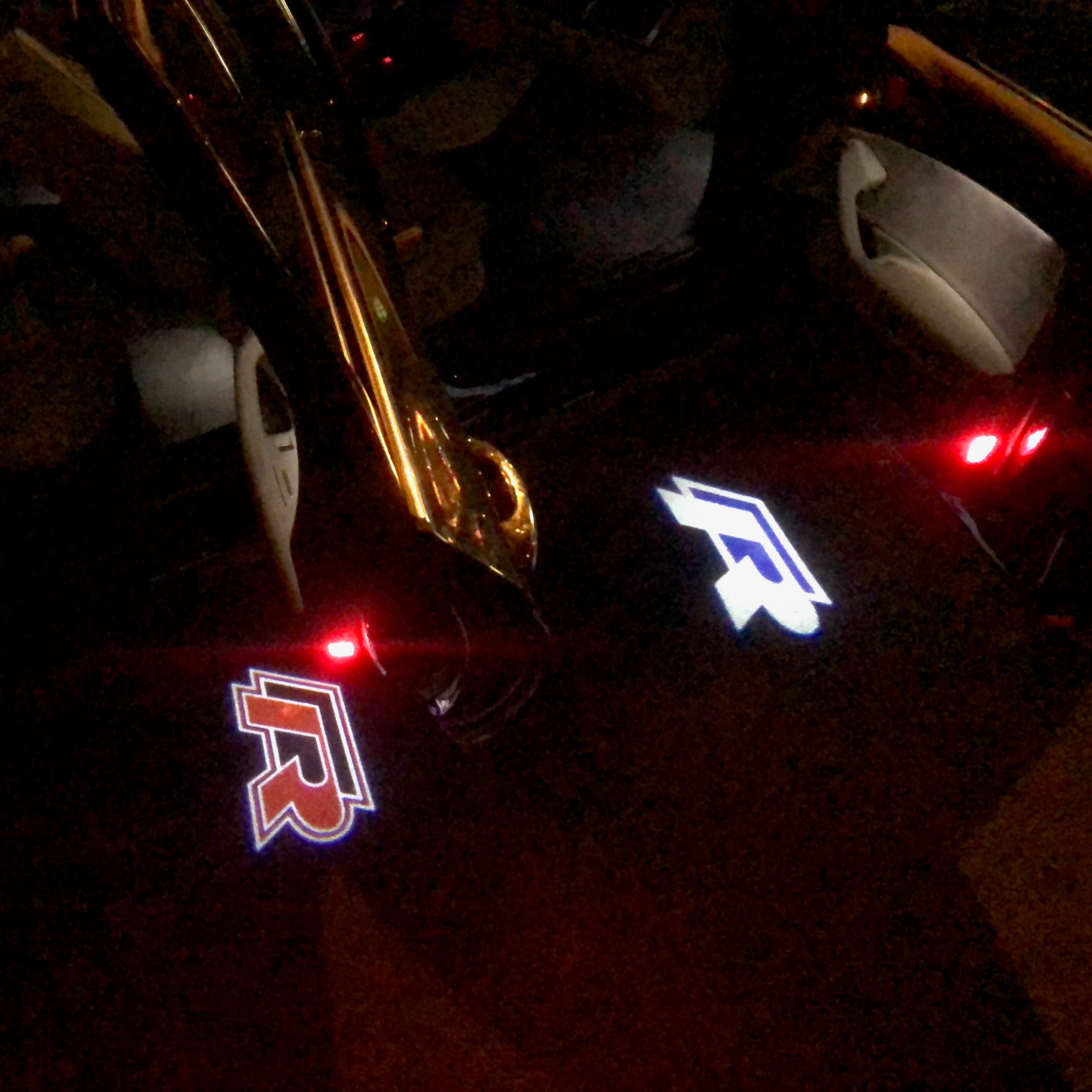 Volkswagen Türleuchten Logo Nr. 12 (Menge 1 = 2 Logofolien /2 Türleuchten)