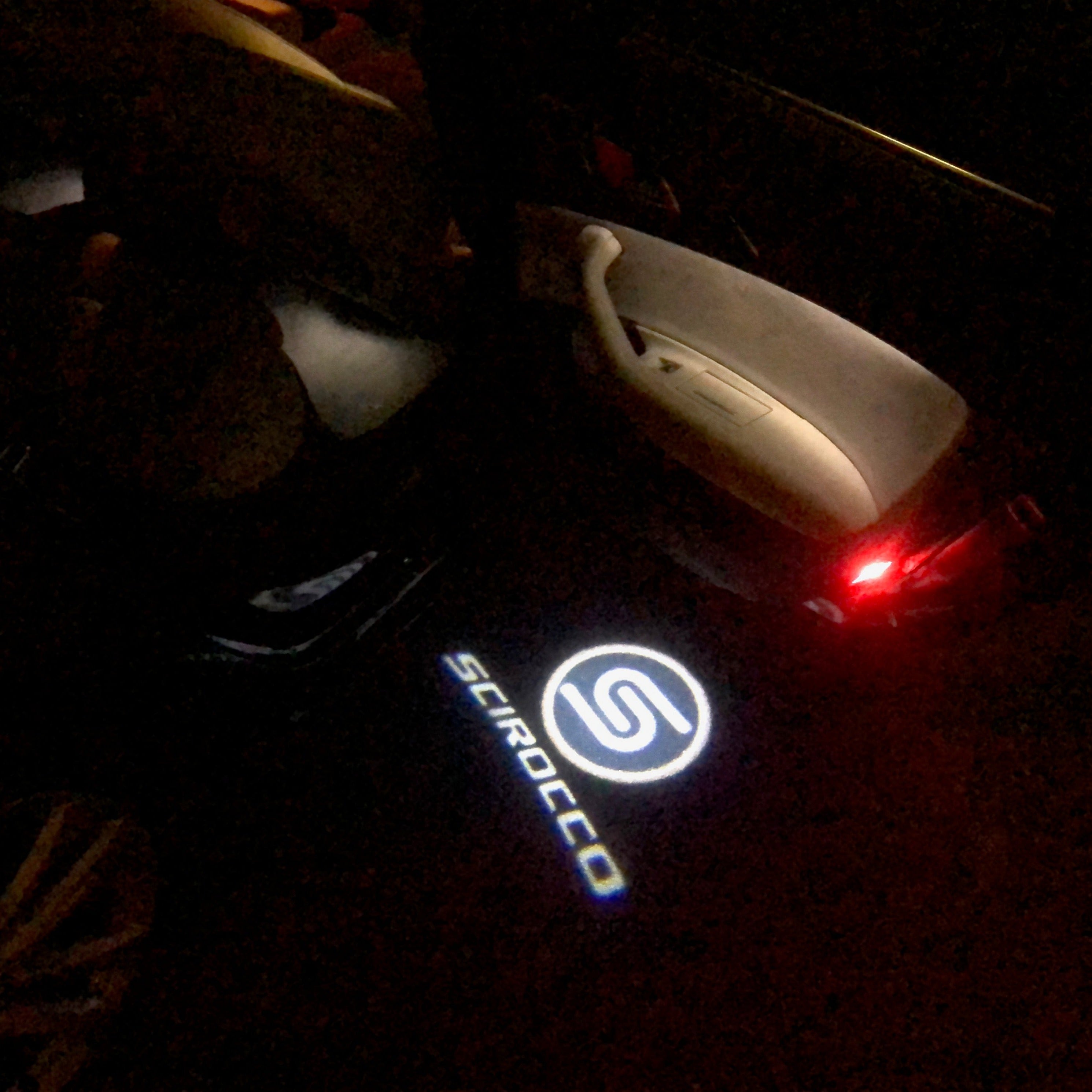 Volkswagen Türleuchten SCIROCCO Logo Nr. 87 (Anzahl 1 = 2 Logo-Folien / 2 Türleuchten）