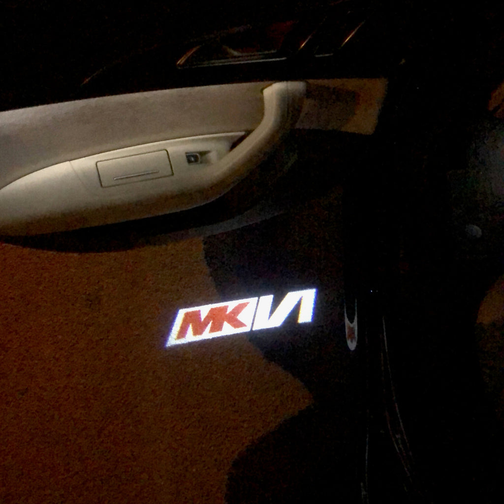 Volkswagen Luci porta MK6 Logo Nr. 102 (quantità 1 = 2 Logo Films / 2 luci porta)