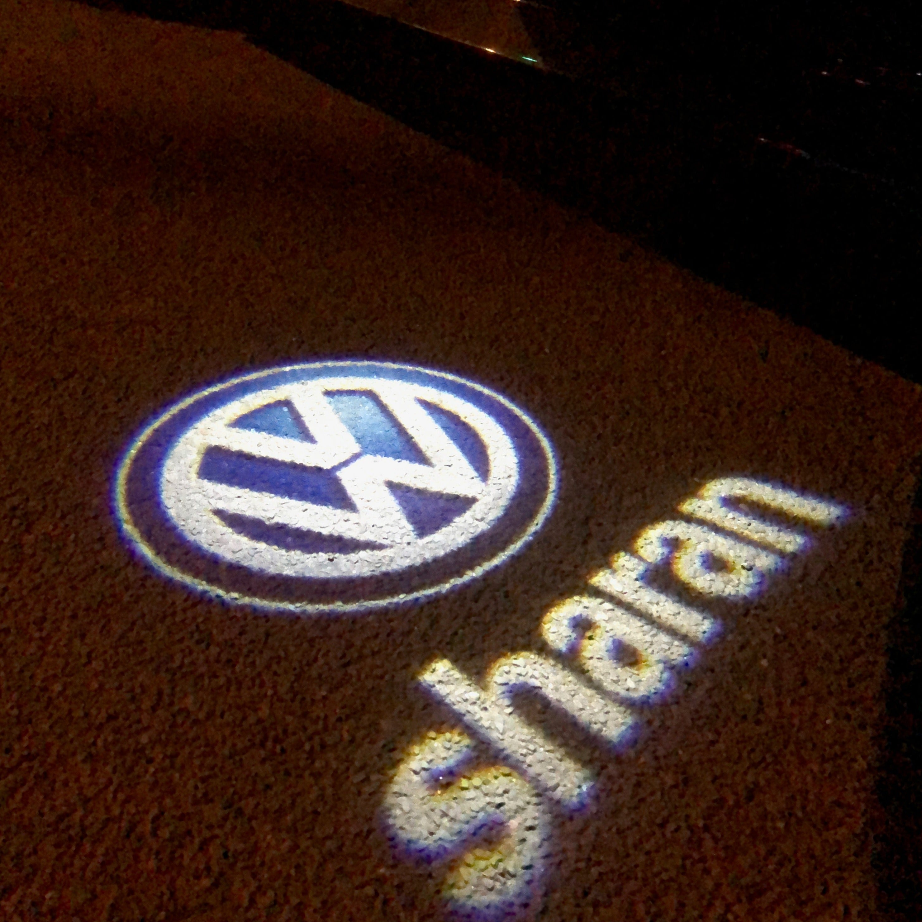Volkswagen Türleuchten SHARAN Logo Nr. 85 (Menge 1 = 2 Logo Folien /2 Türleuchten)