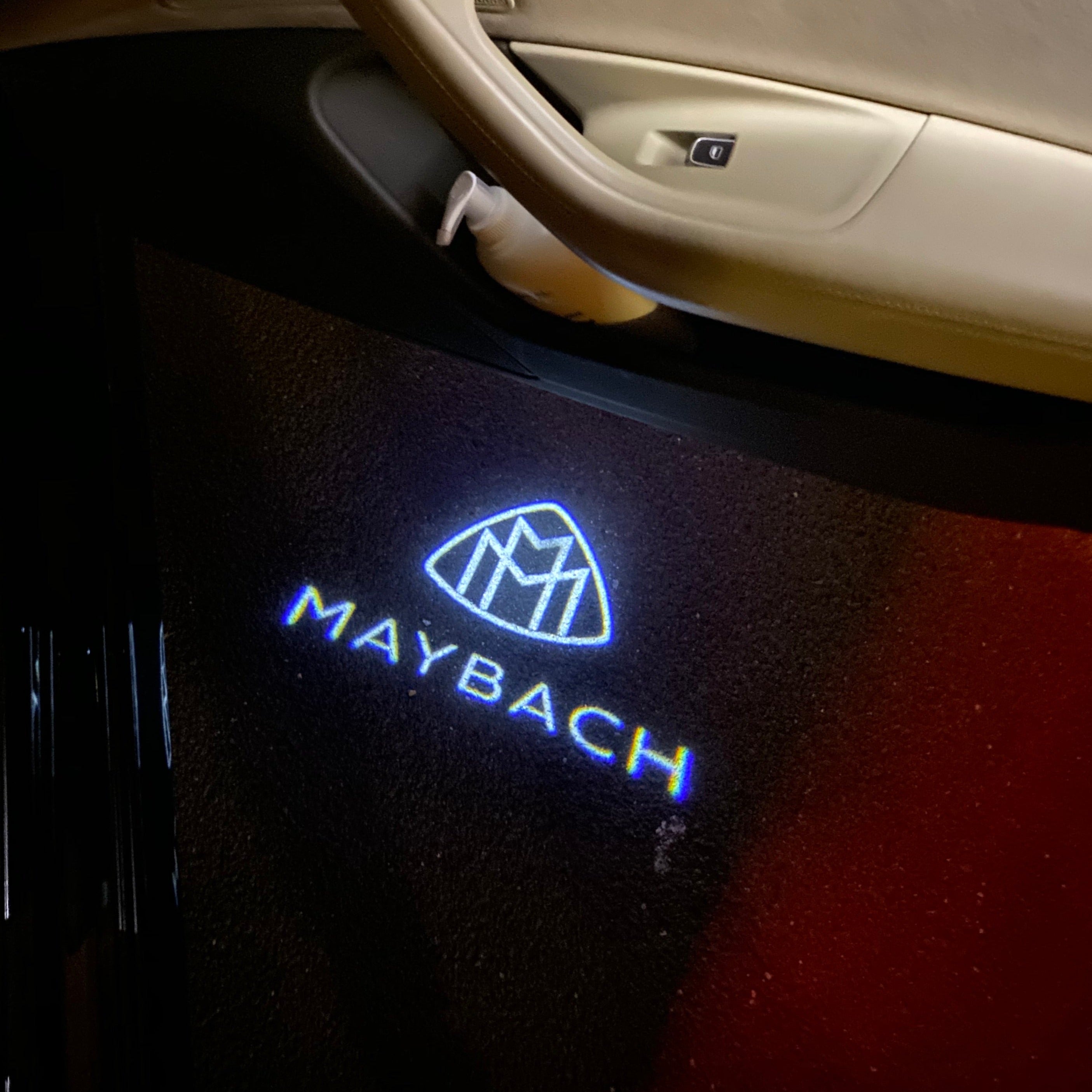 MAYBACH LOGO PROJECTOT LIGHTS Nr.28 (Menge 1 = 2 Logofolien /2 Türleuchten)