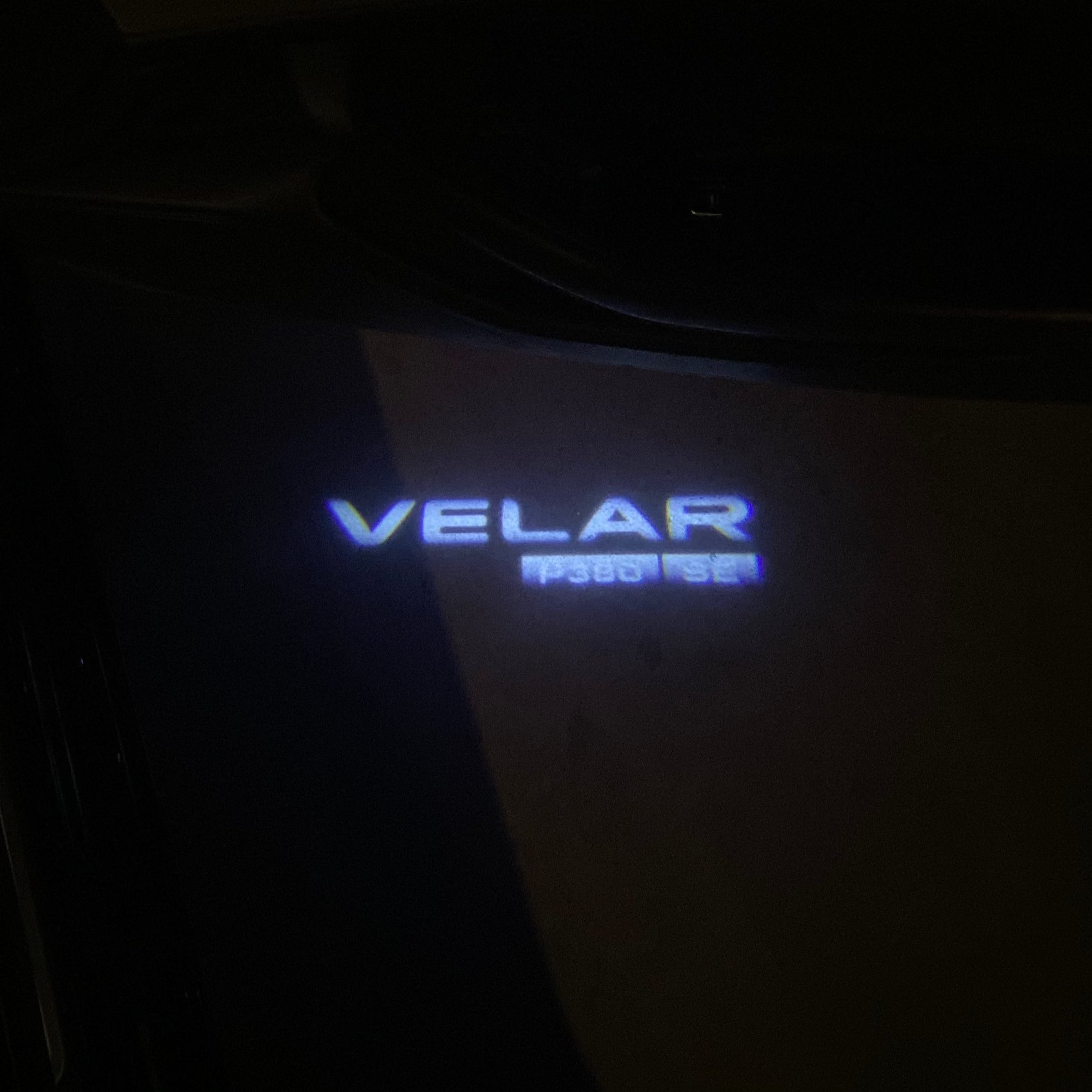 Land Rover  VELAR  LOGO PROJECROTR LIGHTS Nr.1141 (quantity 1 = 1 sets/2 door lights)