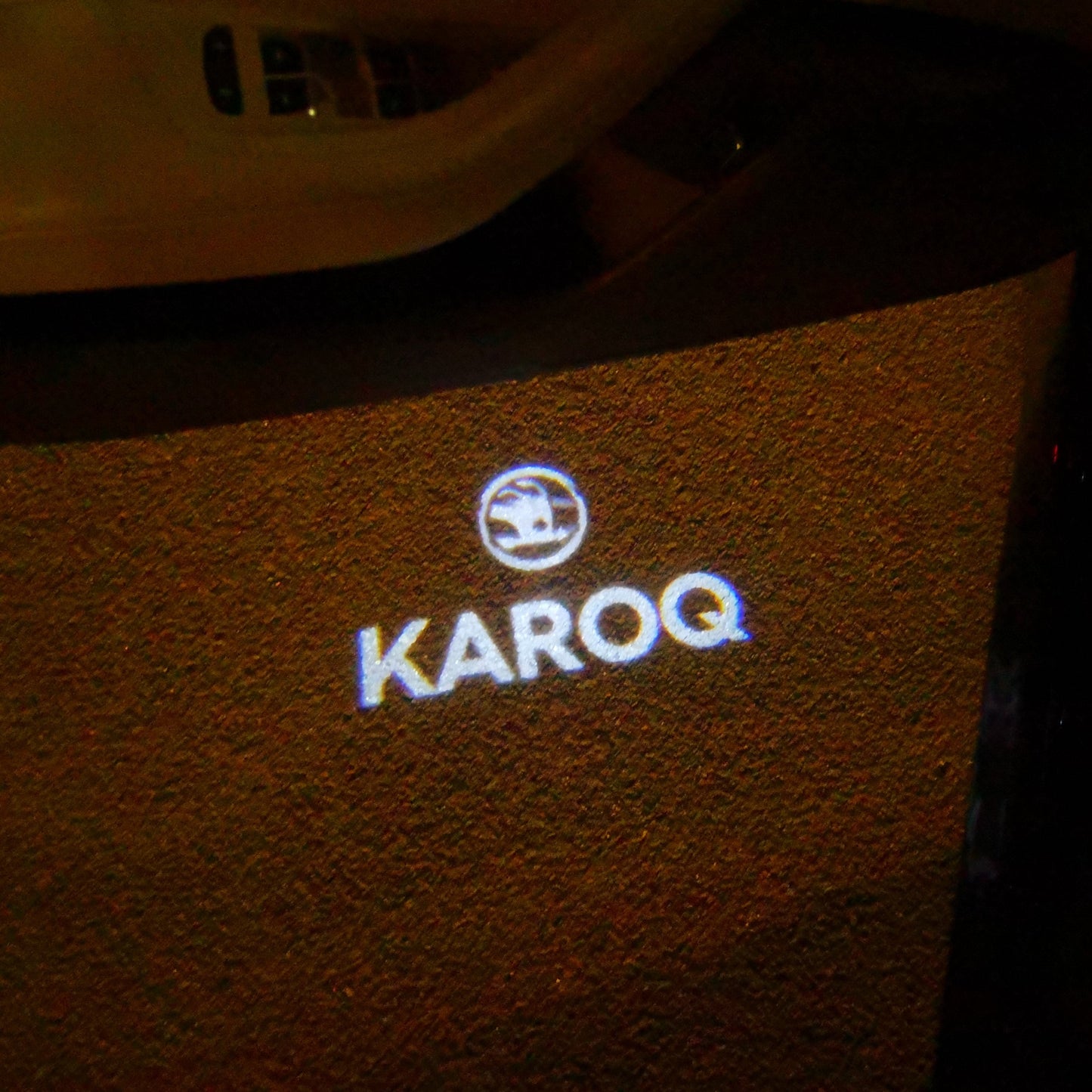 KARODA KAROQ LOGO LGO lights Nr.110 (الكمية 1 = 2 Logo Tobo / 2 أضواء الباب)